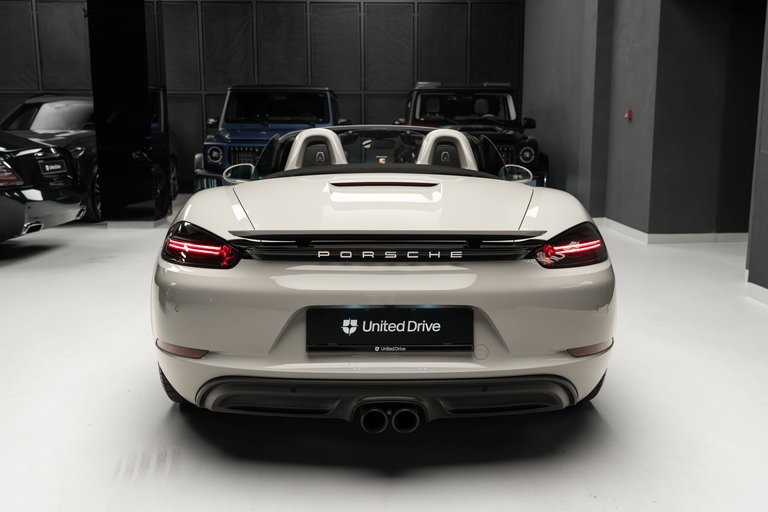 Porsche 718 Boxster S