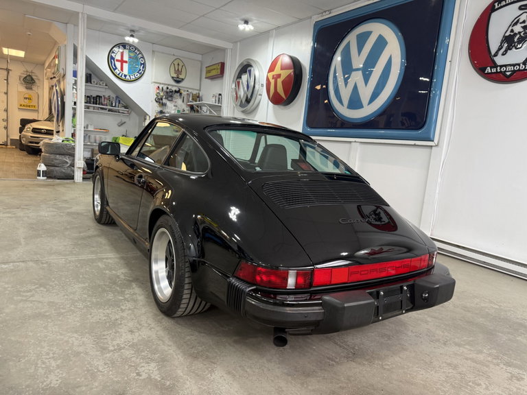 Porsche 911 Carrera 3.2