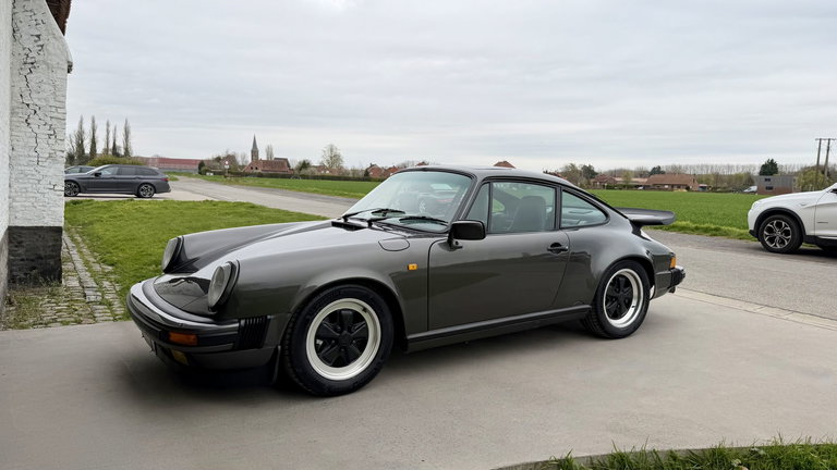 Porsche 911 Carrera 3.2