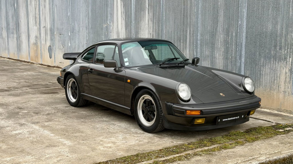 Porsche 911 Carrera 3.2