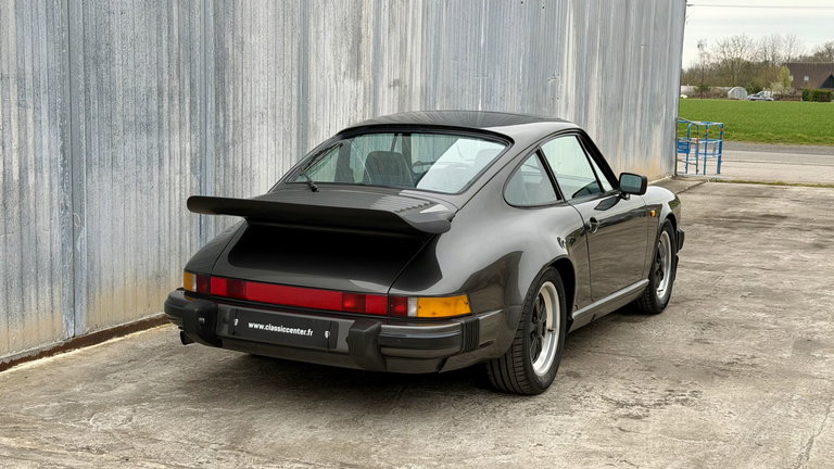 Porsche 911 Carrera 3.2