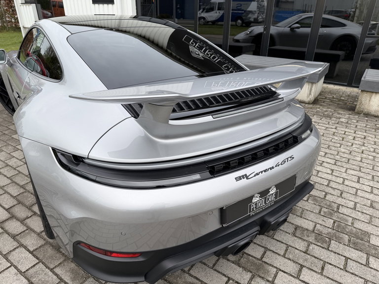 Porsche 992.2 Carrera 4 GTS