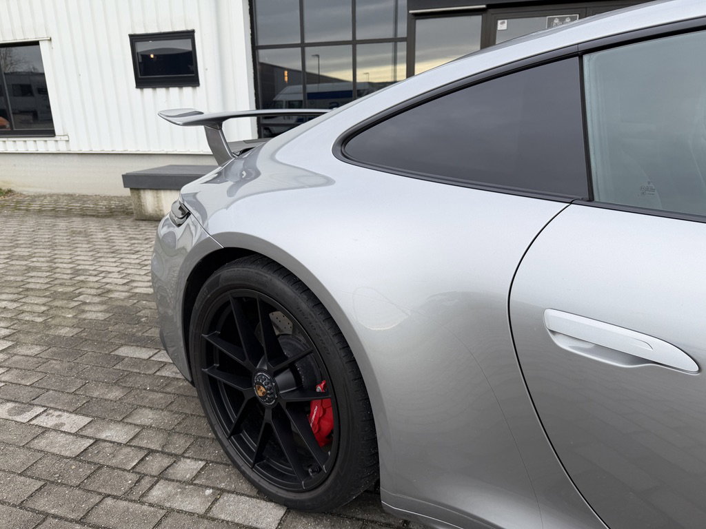 Porsche 992.2 Carrera 4 GTS