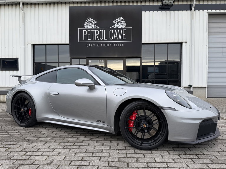 Porsche 992.2 Carrera 4 GTS