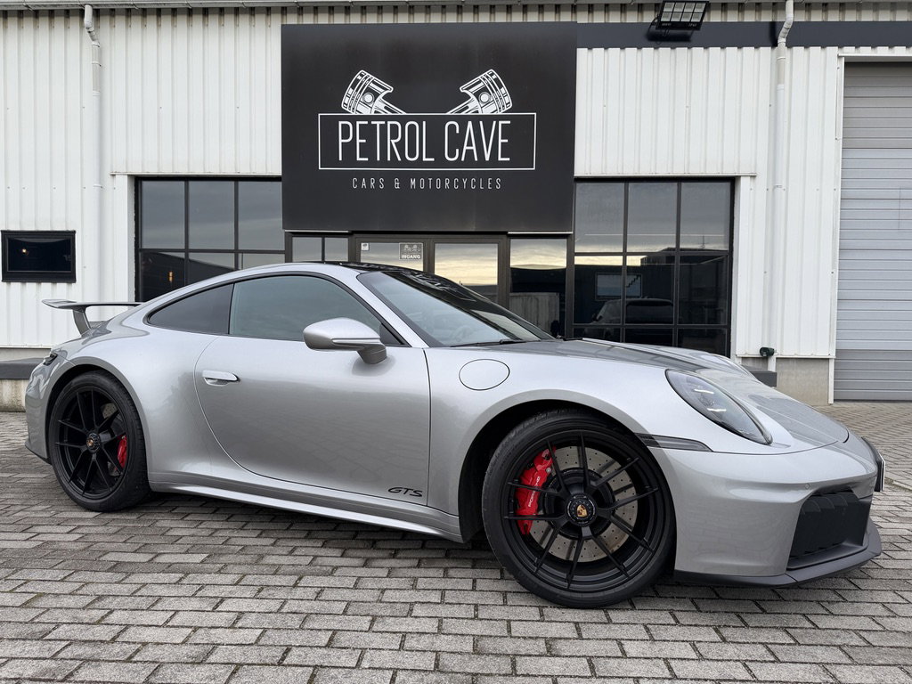 Porsche 992.2 Carrera 4 GTS