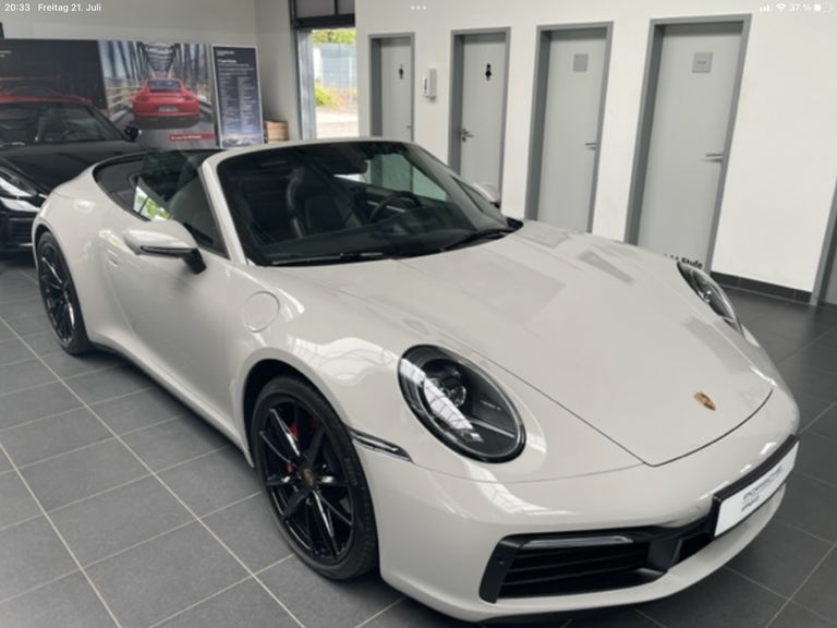 Porsche 992 Carrera 4S