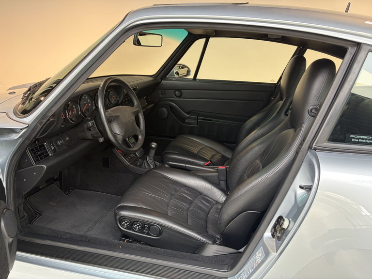 Porsche 993 Carrera 4S