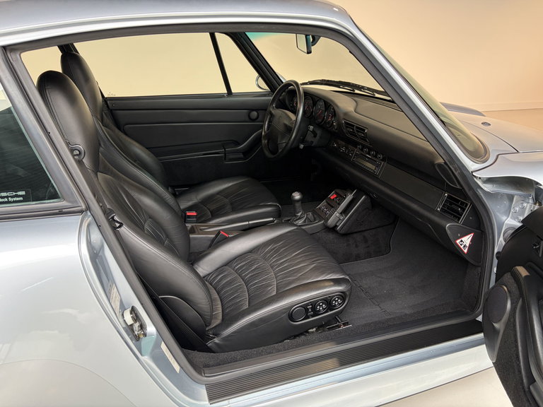 Porsche 993 Carrera 4S