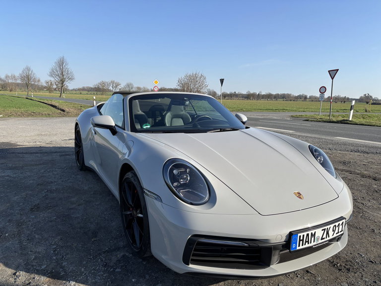 Porsche 992 Carrera 4S