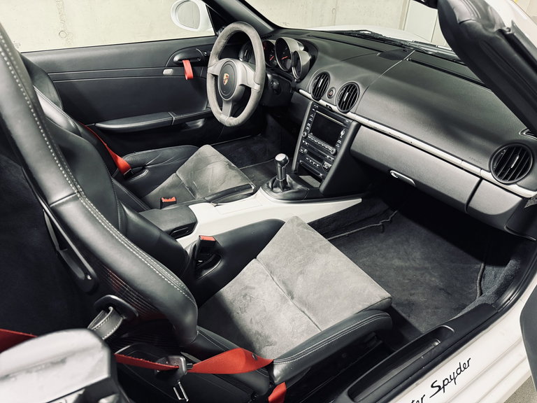 Porsche 987 Boxster Spyder