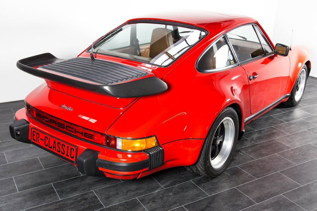 Porsche 911 Turbo 3.3