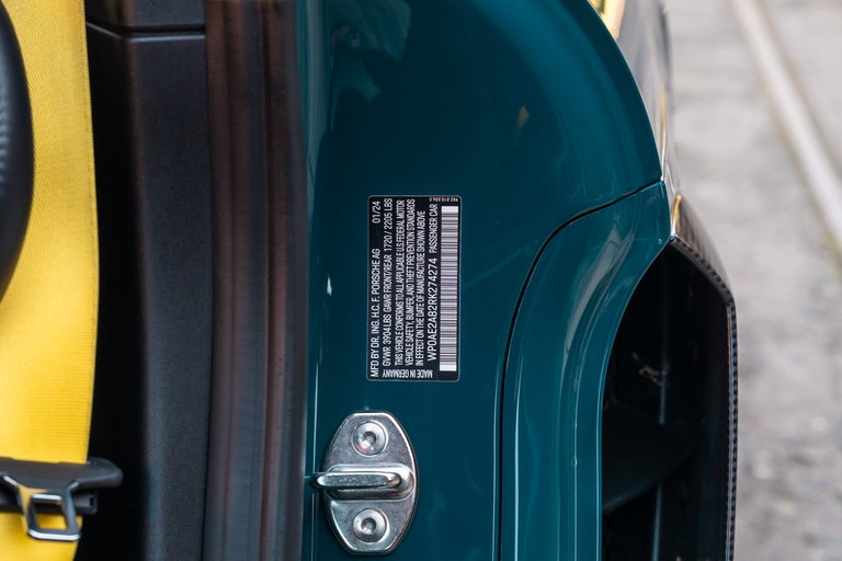 Porsche 718 Cayman GT4 RS