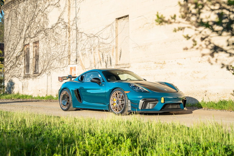 Porsche 718 Cayman GT4 RS