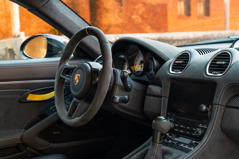 Porsche 718 Cayman GT4 RS