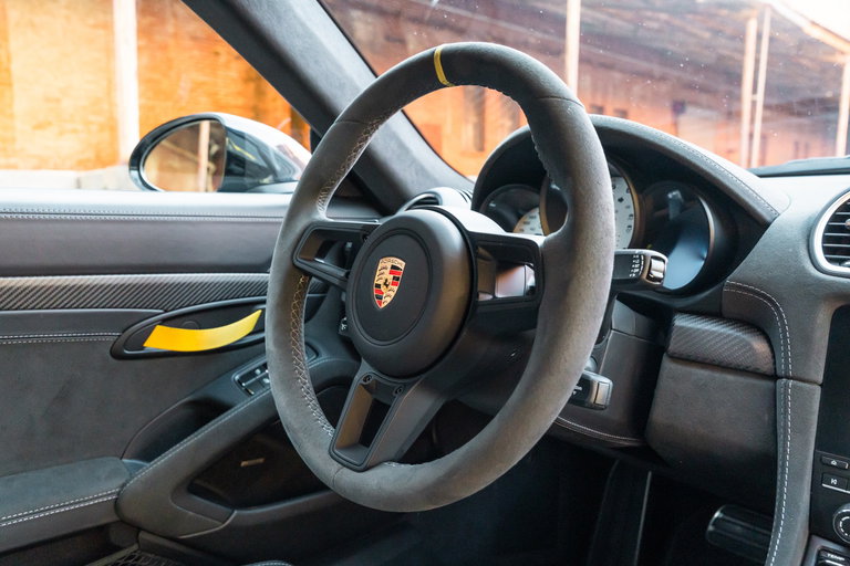 Porsche 718 Cayman GT4 RS