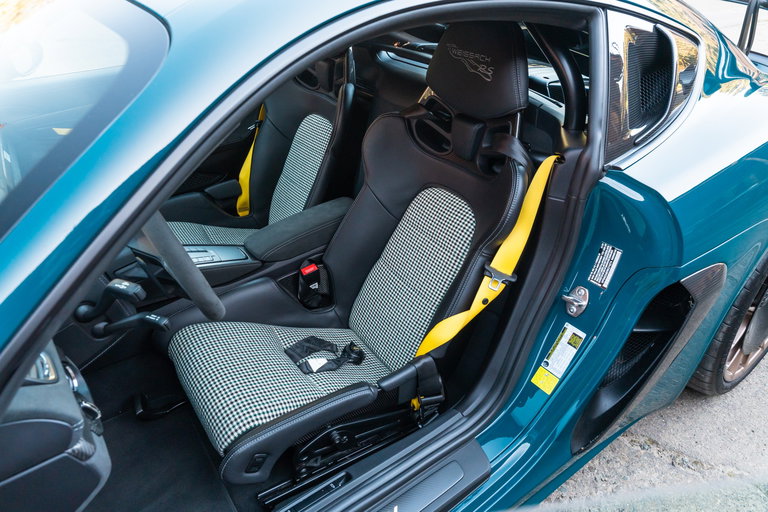 Porsche 718 Cayman GT4 RS