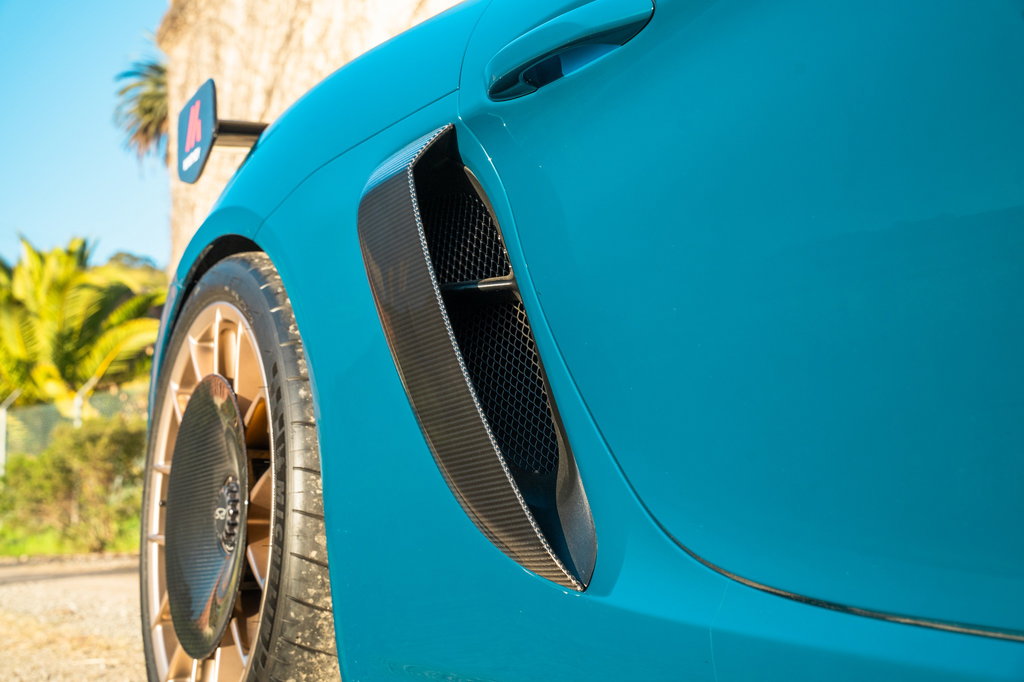 Porsche 718 Cayman GT4 RS