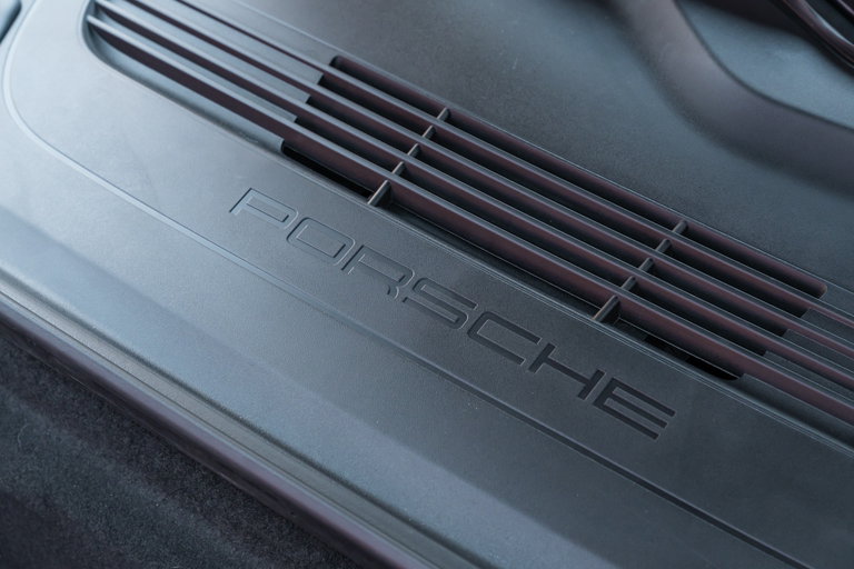 Porsche 718 Cayman GT4 RS