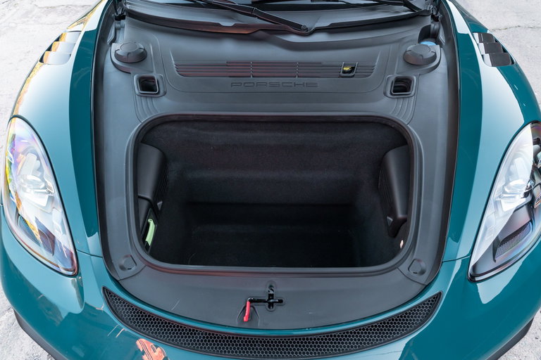 Porsche 718 Cayman GT4 RS