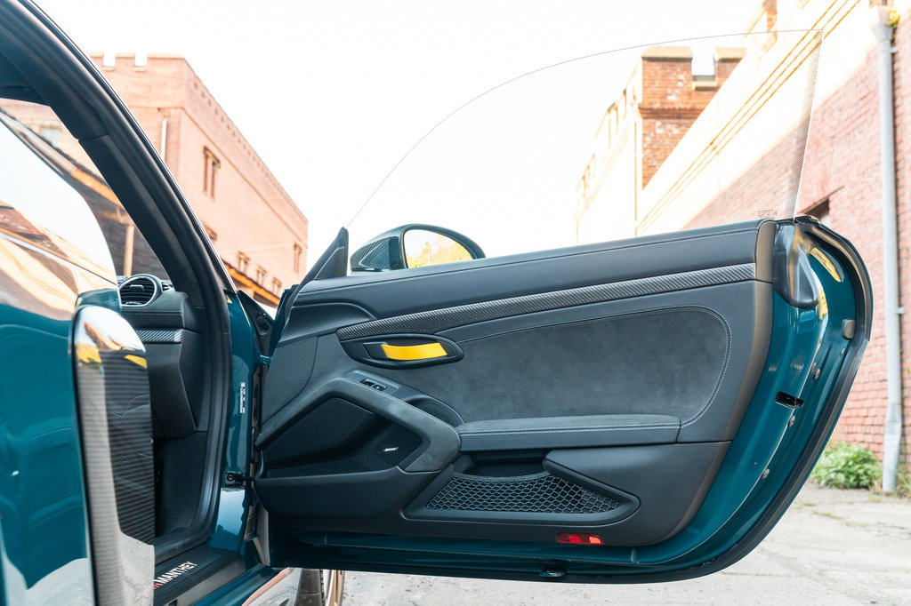 Porsche 718 Cayman GT4 RS