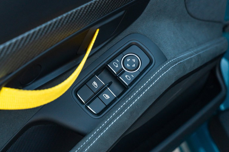 Porsche 718 Cayman GT4 RS