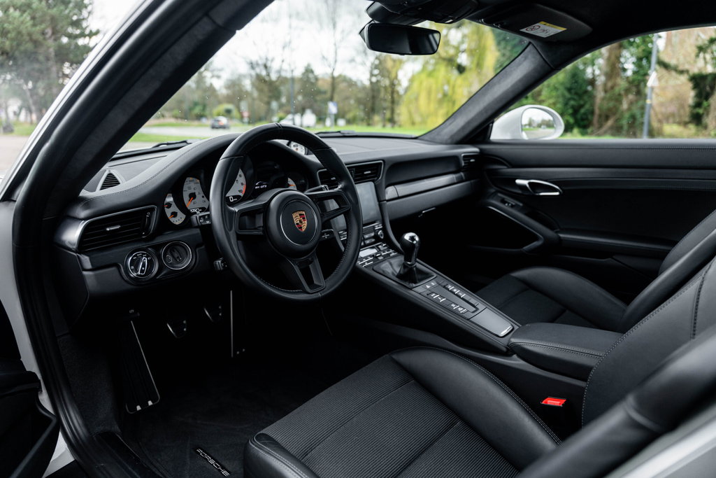 Porsche 991.2 GT3 Touring