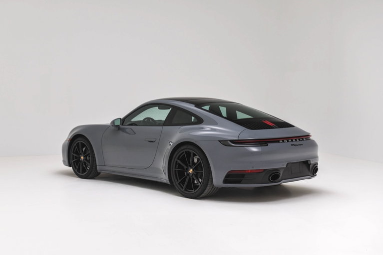 Porsche 992 Carrera
