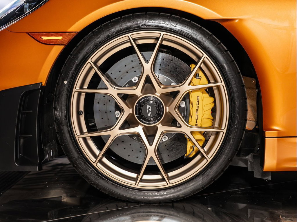 Porsche 718 Cayman GT4 RS