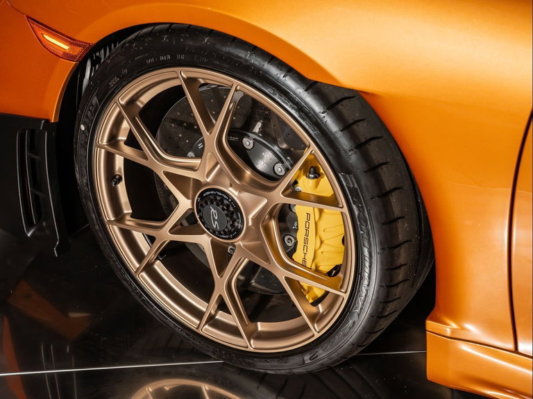 Porsche 718 Cayman GT4 RS