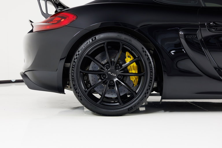 Porsche 981 Cayman GT4
