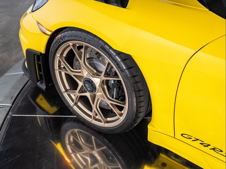 Porsche 718 Cayman GT4 RS
