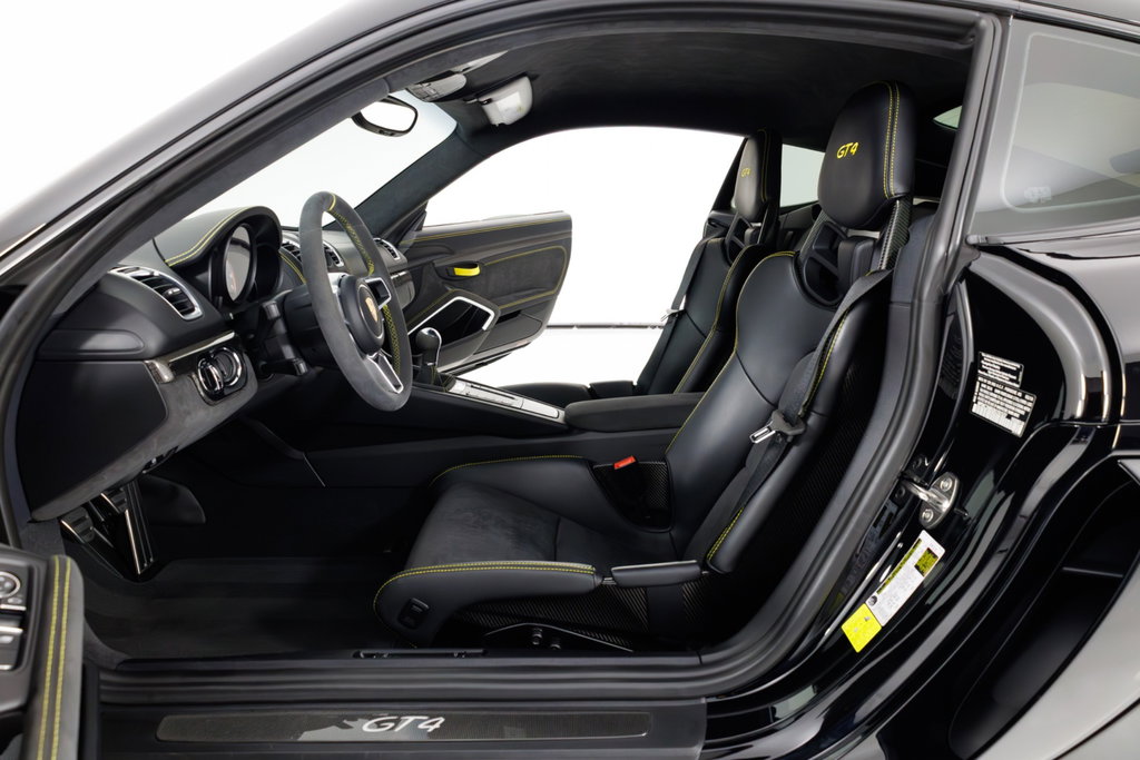 Porsche 981 Cayman GT4