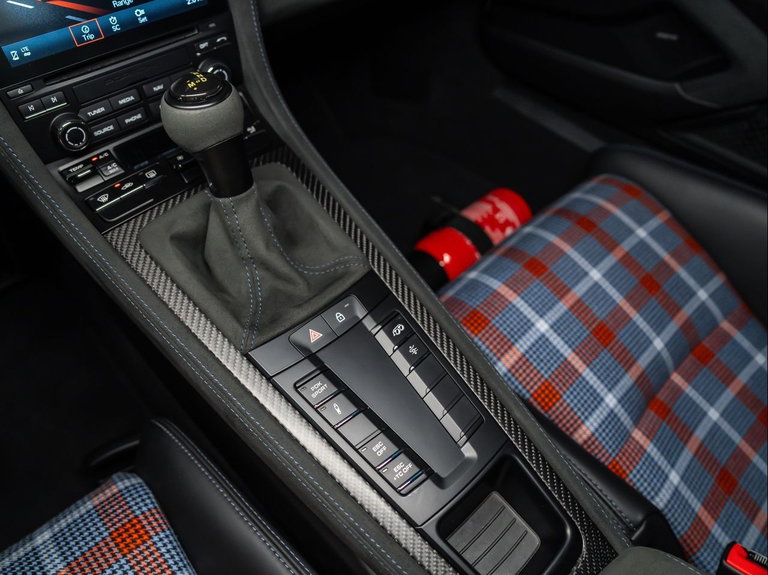 Porsche 718 Cayman GT4 RS