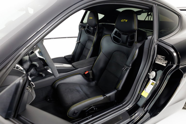 Porsche 981 Cayman GT4