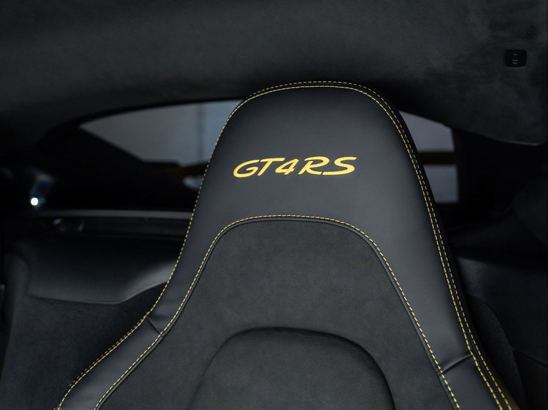 Porsche 718 Cayman GT4 RS