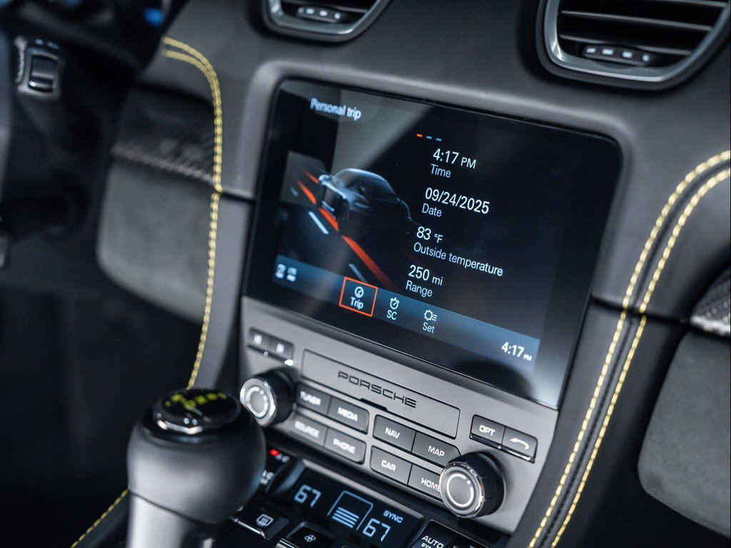 Porsche 718 Cayman GT4 RS