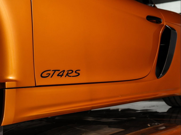 Porsche 718 Cayman GT4 RS