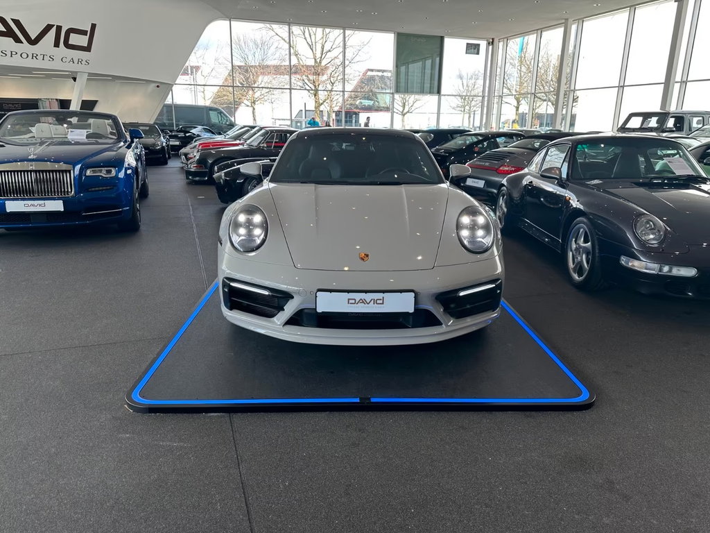 Porsche 992 Carrera
