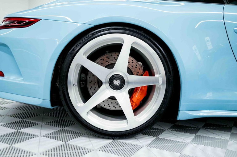 Porsche 991.2 GT3 Touring