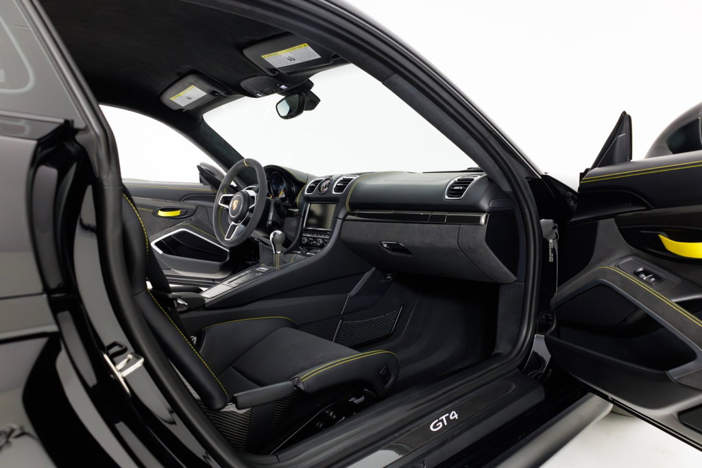 Porsche 981 Cayman GT4