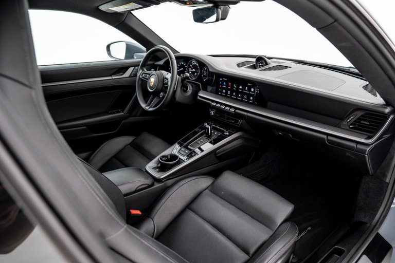 Porsche 992 Carrera