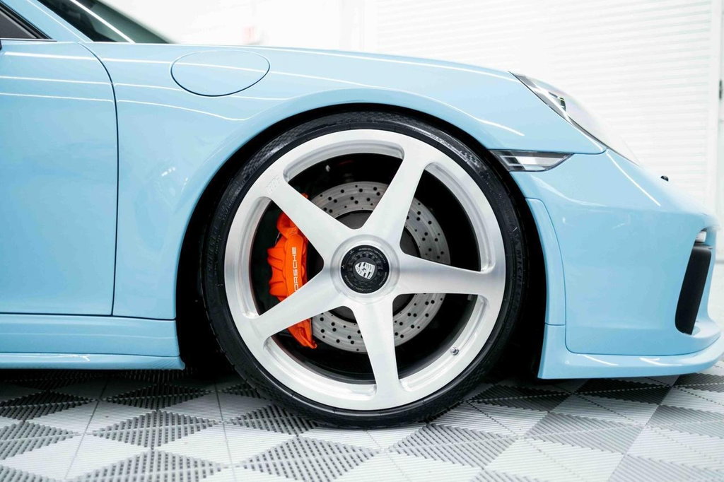 Porsche 991.2 GT3 Touring