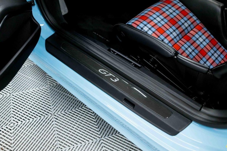 Porsche 991.2 GT3 Touring