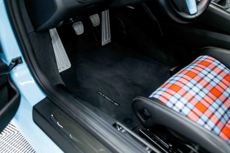 Porsche 991.2 GT3 Touring