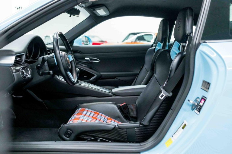 Porsche 991.2 GT3 Touring