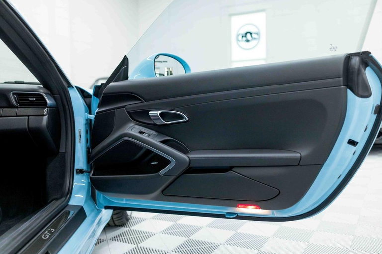 Porsche 991.2 GT3 Touring