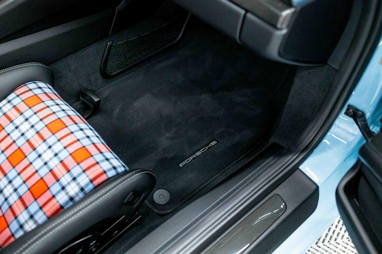 Porsche 991.2 GT3 Touring