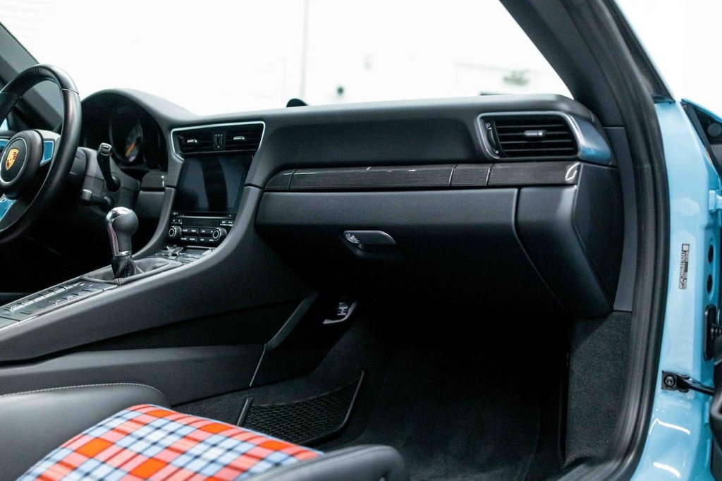 Porsche 991.2 GT3 Touring