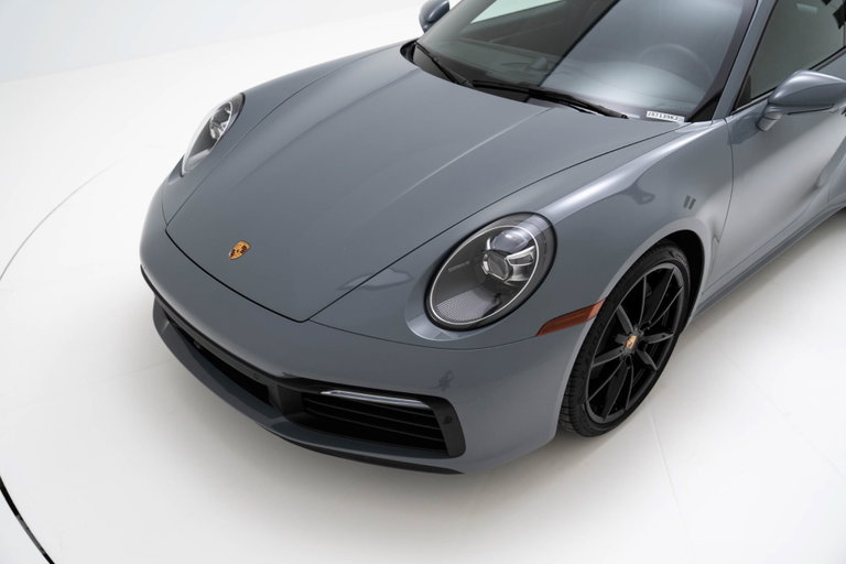 Porsche 992 Carrera