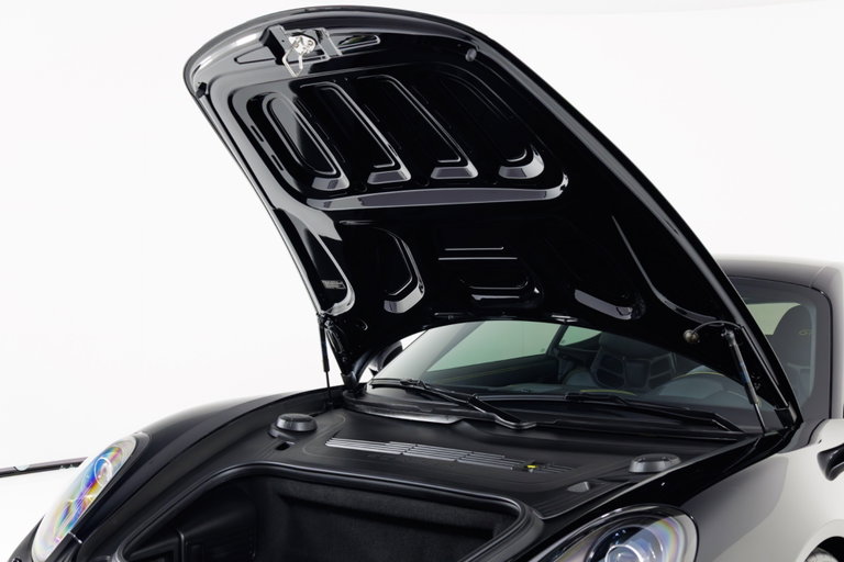 Porsche 981 Cayman GT4
